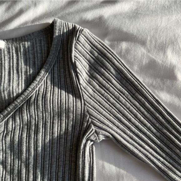 Semi-cropped ribbed long sleeve buttoned shirt - size M - Picture 4 of 7